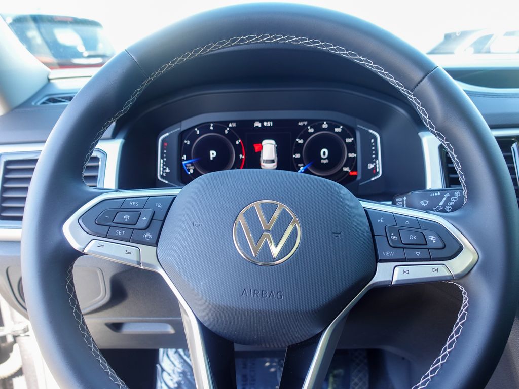 Used 2023 Gray Volkswagen 3.6L V6 SE w/Technology image 12