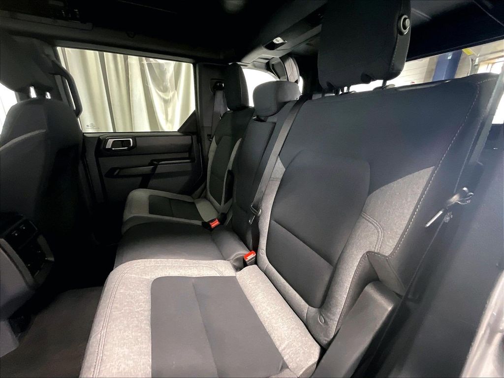 2025 Ford Bronco — photo 15