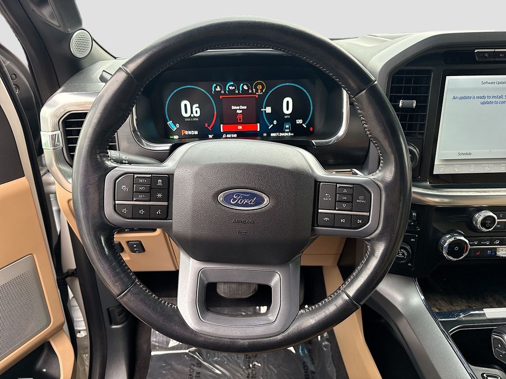 Used 2023 White Ford Lariat image 11
