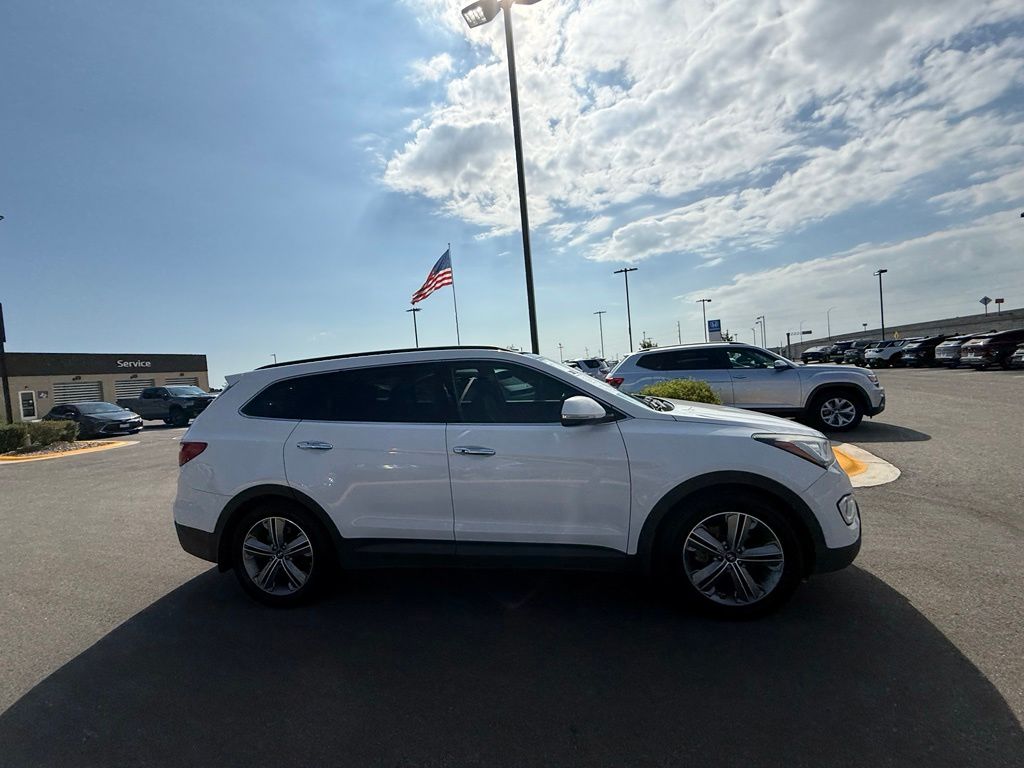 Thumbnail: 2015 Hyundai Santa Fe - 4