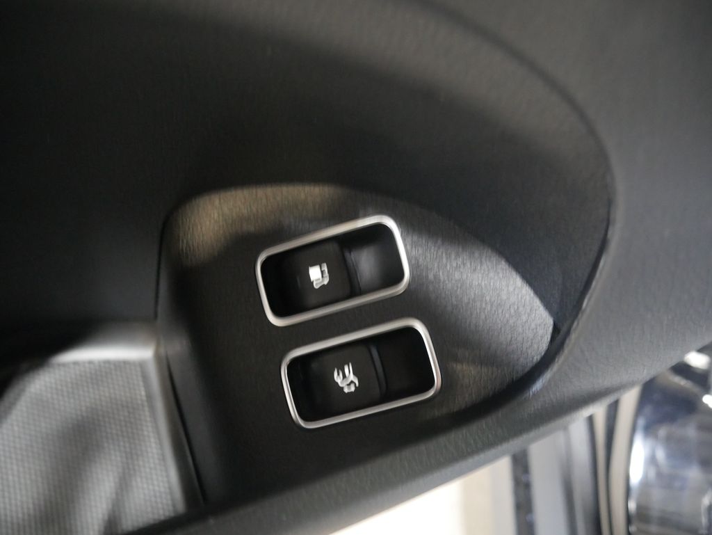 Thumbnail: 2026 Mercedes-Benz GLE - 19