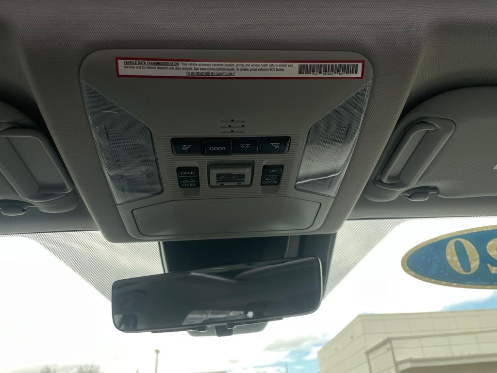 Thumbnail: 2020 Toyota RAV4 - 16