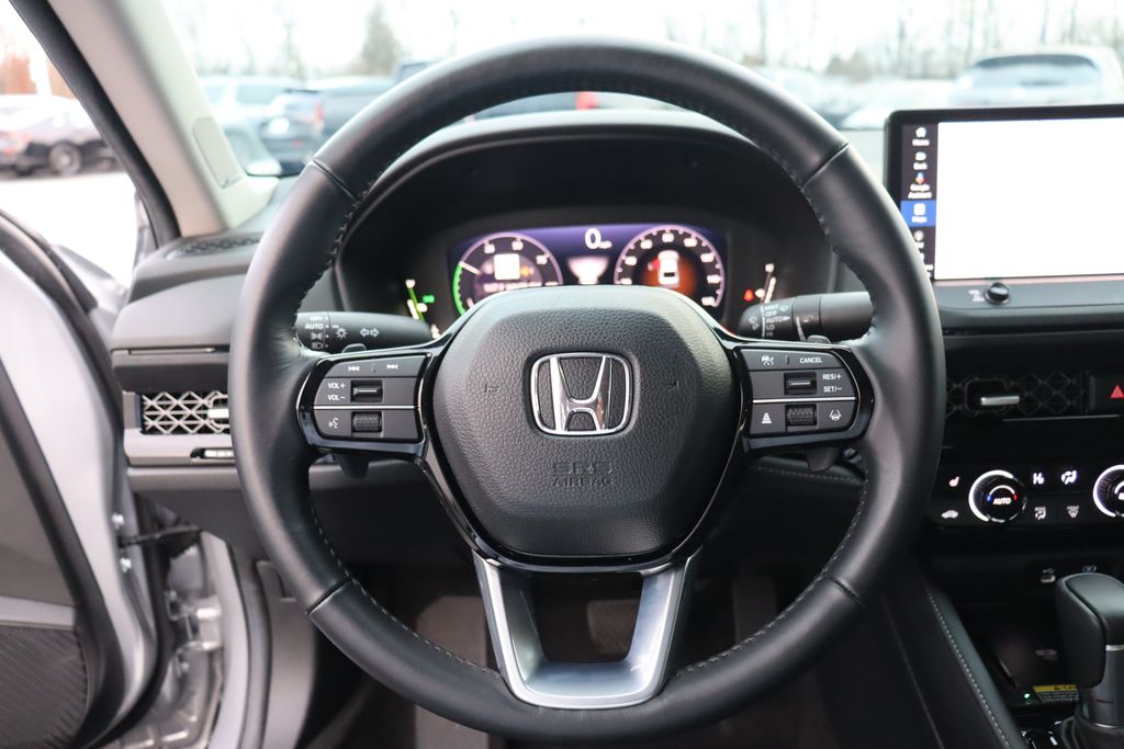 2024 Honda Accord Touring 32