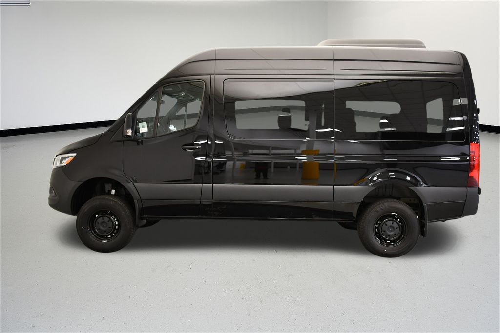 Thumbnail: 2025 Mercedes-Benz Sprinter - 5