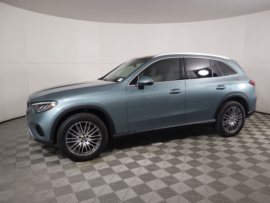 Used 2026 Silver Mercedes-Benz GLC 300 image 8