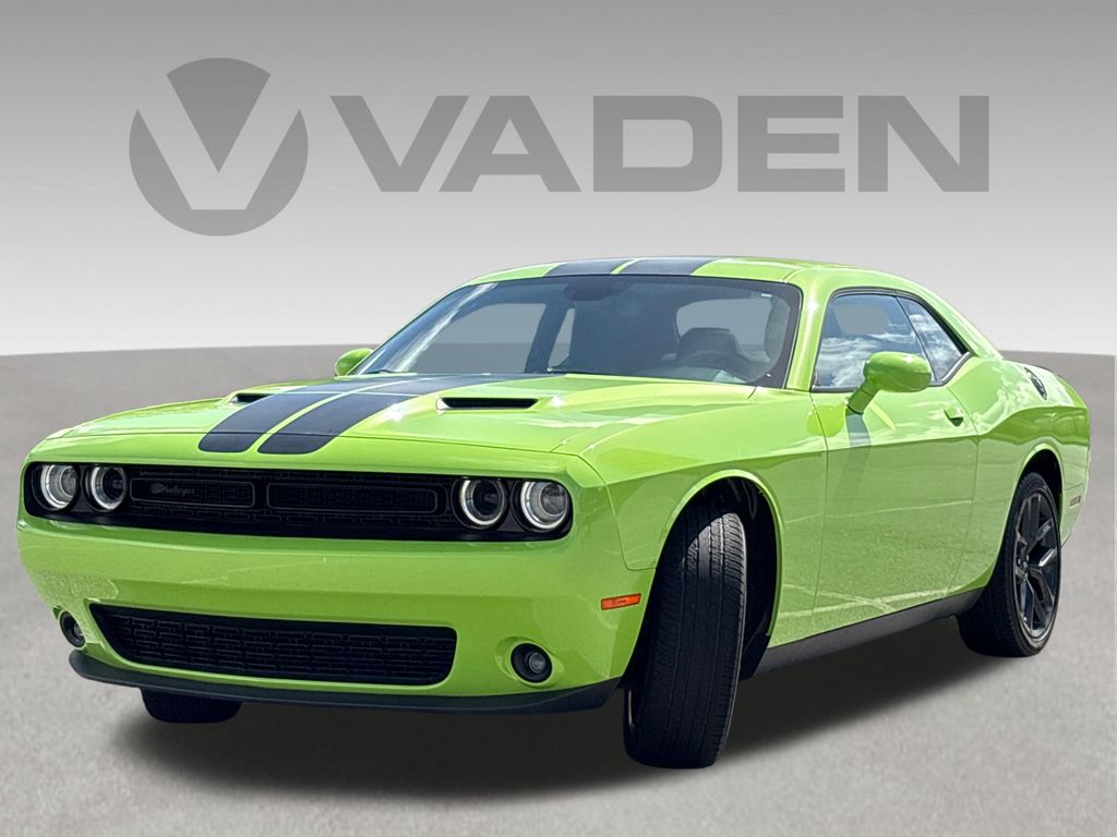 Green (Sublime Metallic Clearcoat) 2023 Dodge Challenger Coupe Rear-Wheel Drive 8-Speed Automatic