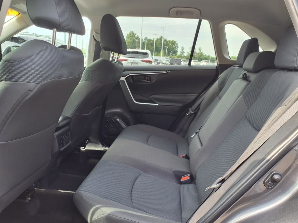2025 Toyota RAV4 Hybrid LE photo 9