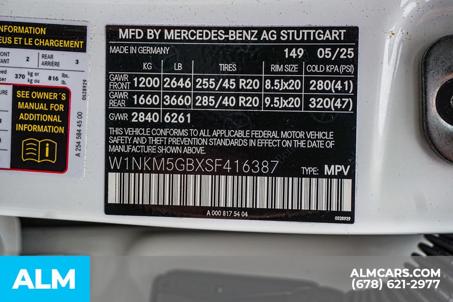 Used 2025 White Mercedes-Benz GLC 350e image 61