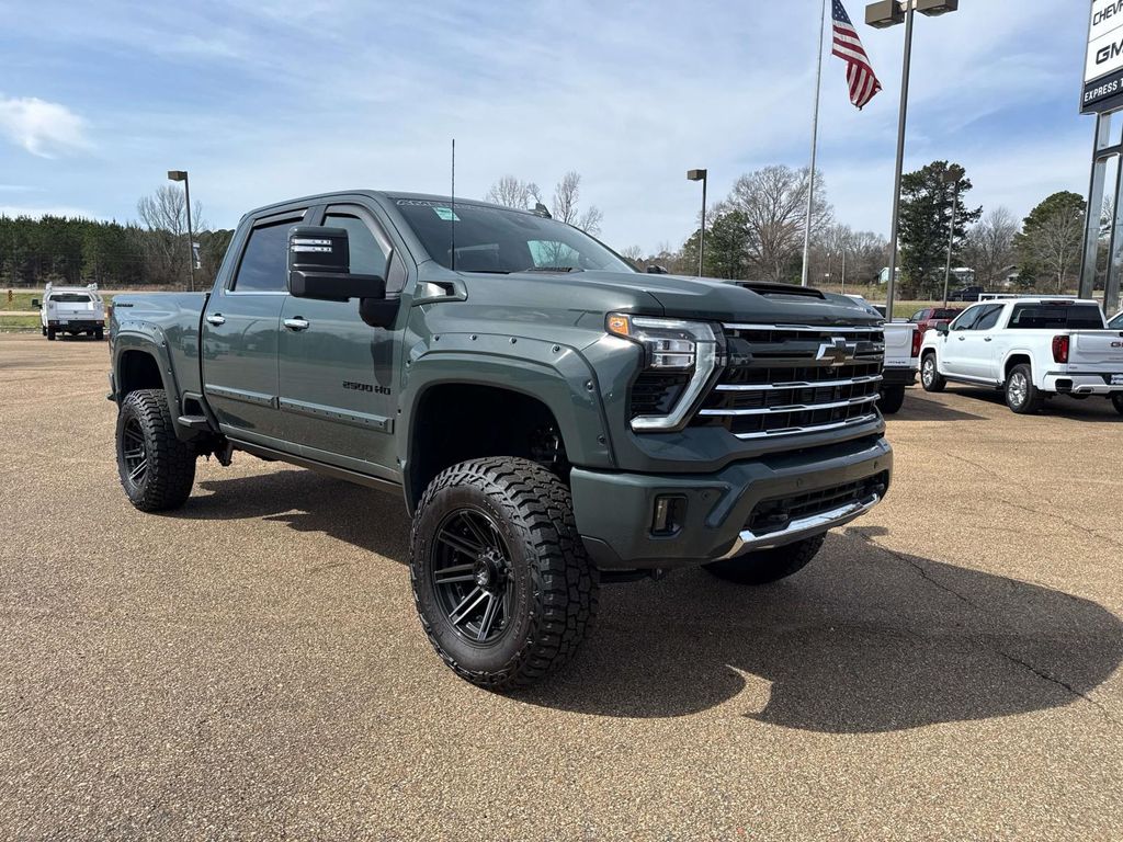 2025 Chevrolet Silverado 2500HD LTZ Crew Cab 4WD