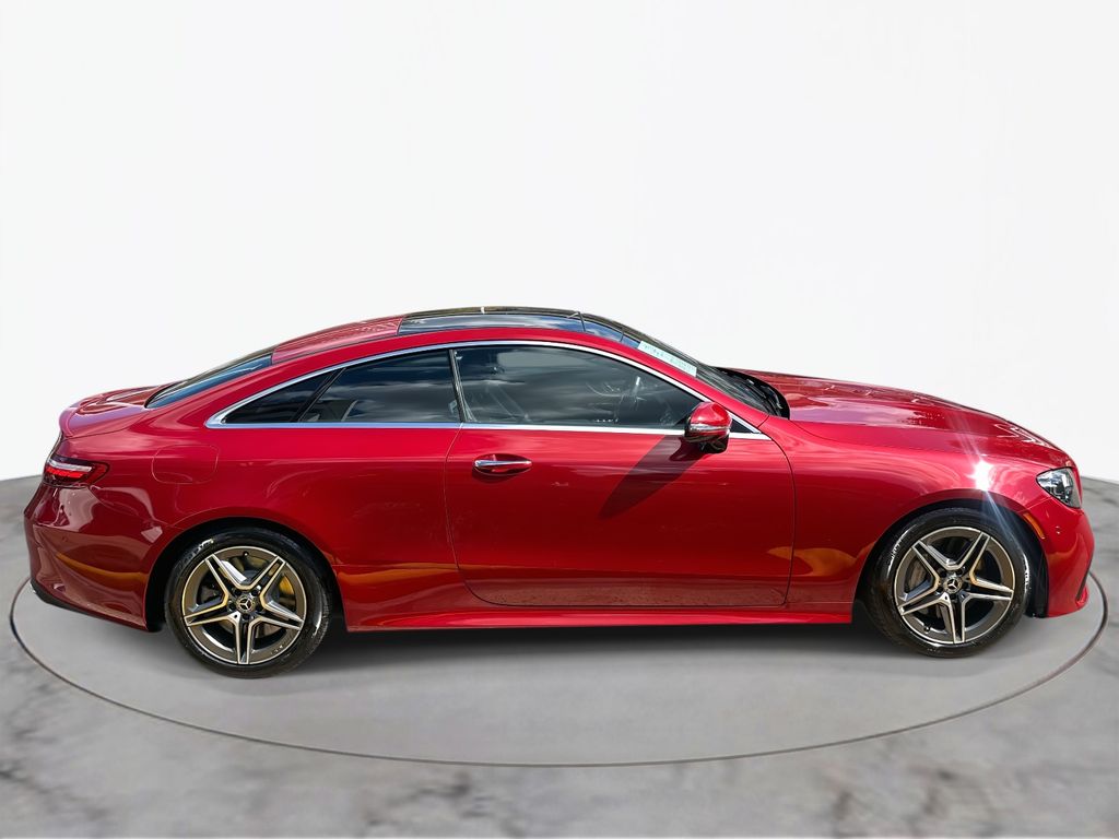 Thumbnail: 2022 Mercedes-Benz E-Class - 6