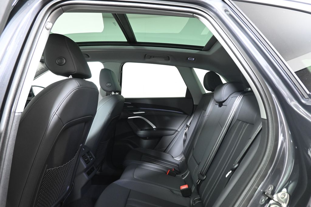 Thumbnail: 2025 Audi Q5 - 28