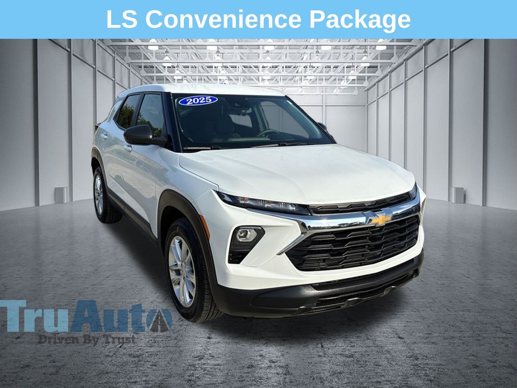 Summit White 2025 Chevrolet Trailblazer SUV / Crossover Front-Wheel Drive Continuously Variable Transmission