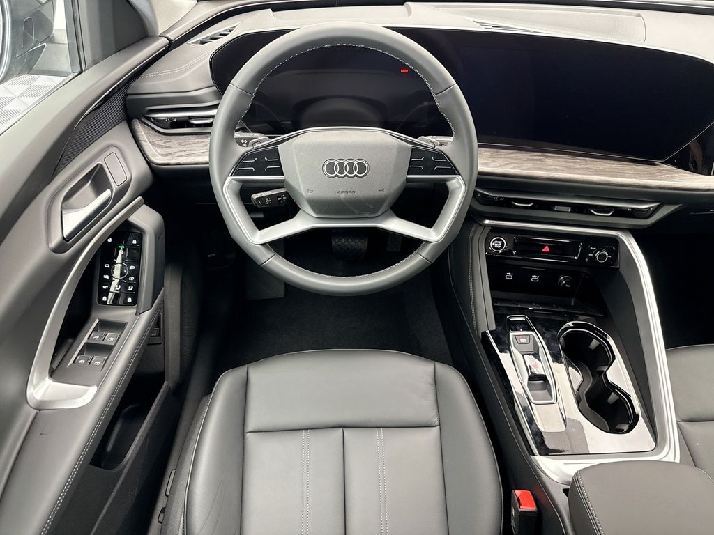 Thumbnail: 2025 Audi Q5 - 10