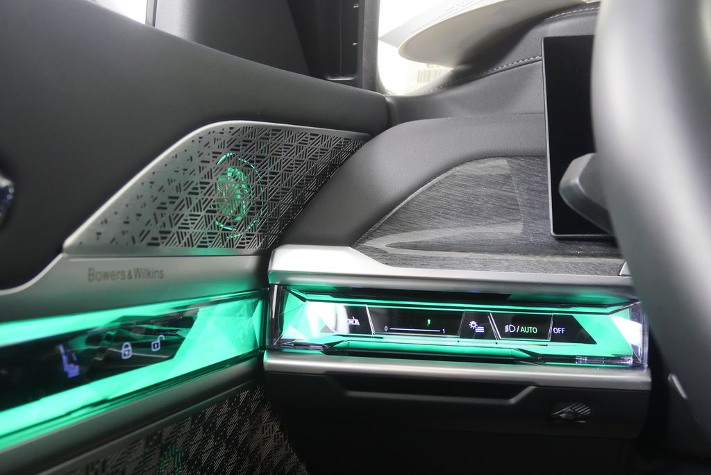 Thumbnail: 2025 BMW i7 - 20