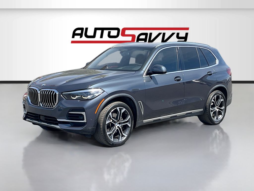 Used 2022 Gray BMW sDrive40i image 3