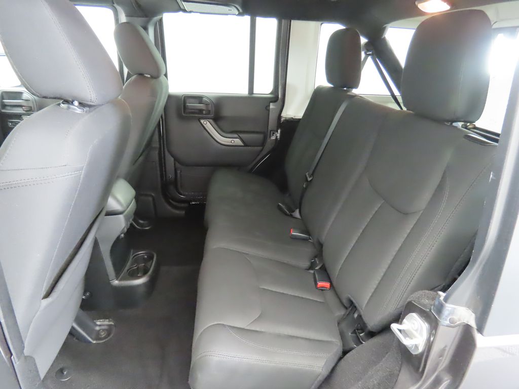 2016 Jeep Wrangler Unlimited Sport 20