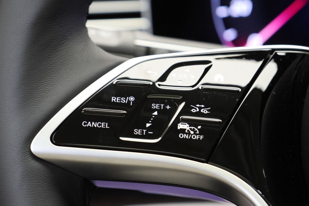 Thumbnail: 2026 Mercedes-Benz GLS - 21
