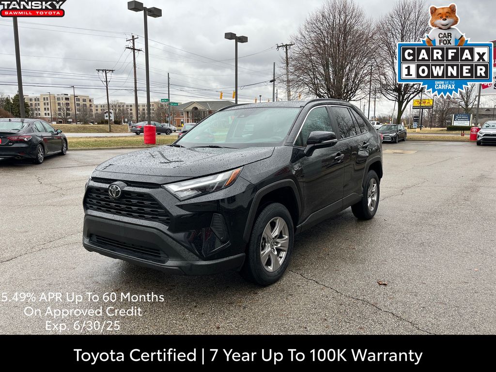 2023 Toyota RAV4 XLE photo