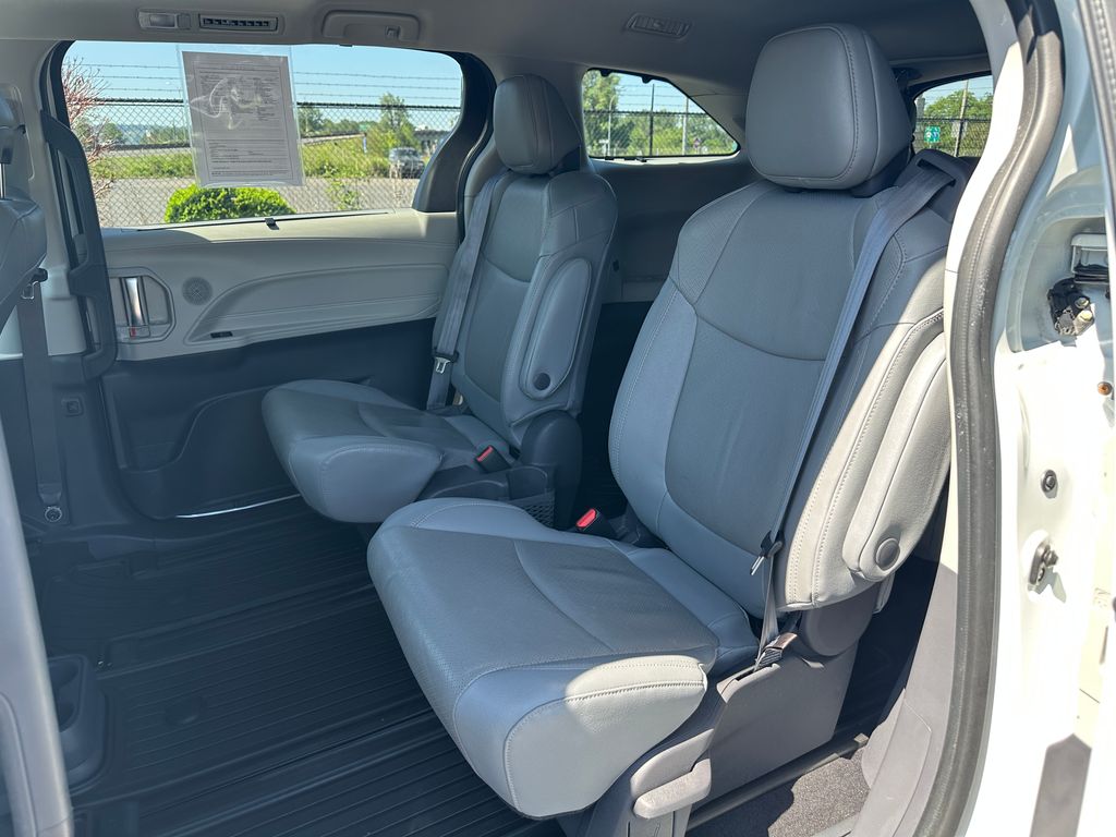 2021 Toyota Sienna Limited