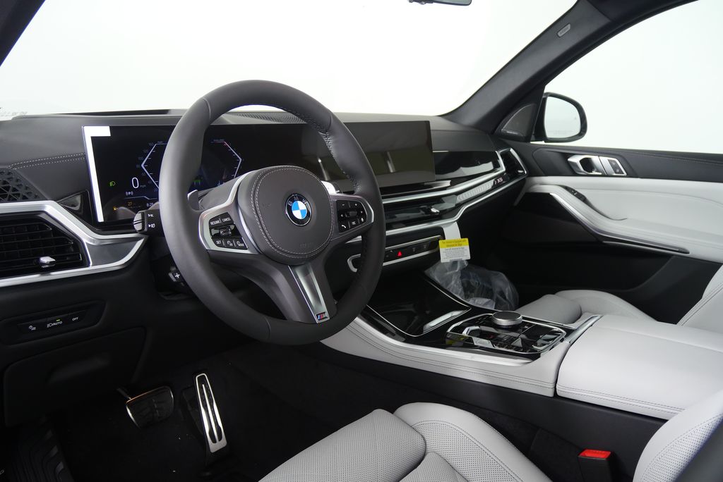 Thumbnail: 2026 BMW X5 - 12