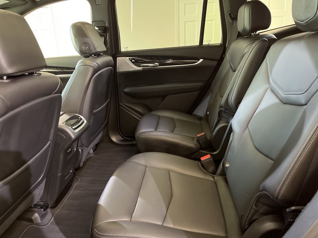 used 2025 Cadillac XT6 car, priced at $52,995