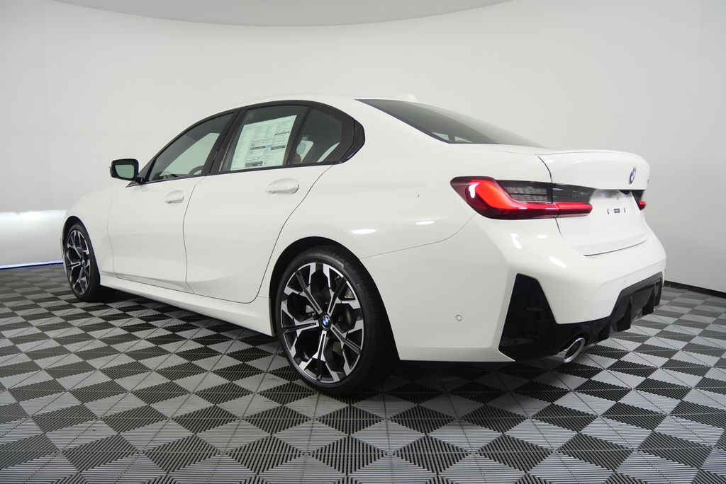 Thumbnail: 2026 BMW 3 Series - 5