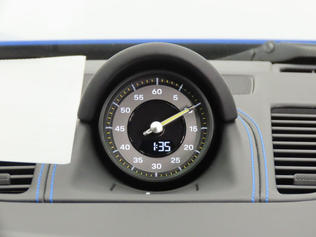 Thumbnail: 2026 Porsche 911 - 25