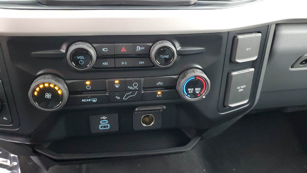 New 2026 White Ford XLT image 28