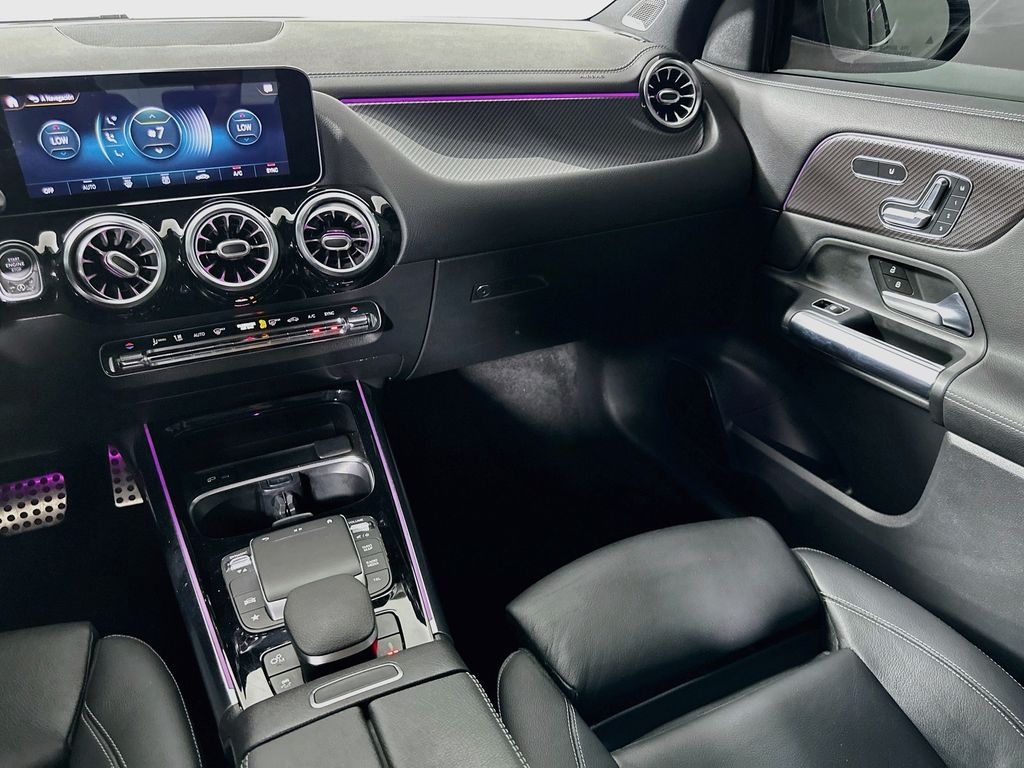 Thumbnail: 2021 Mercedes-Benz GLA - 24