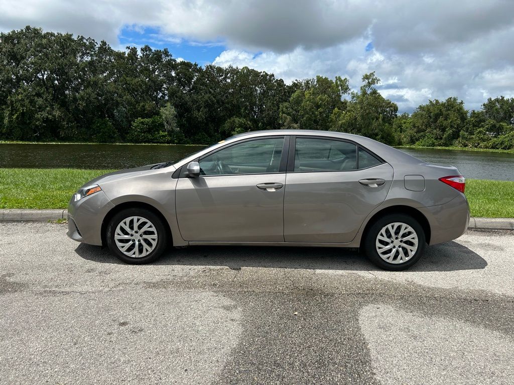 Thumbnail: 2016 Toyota Corolla - 2