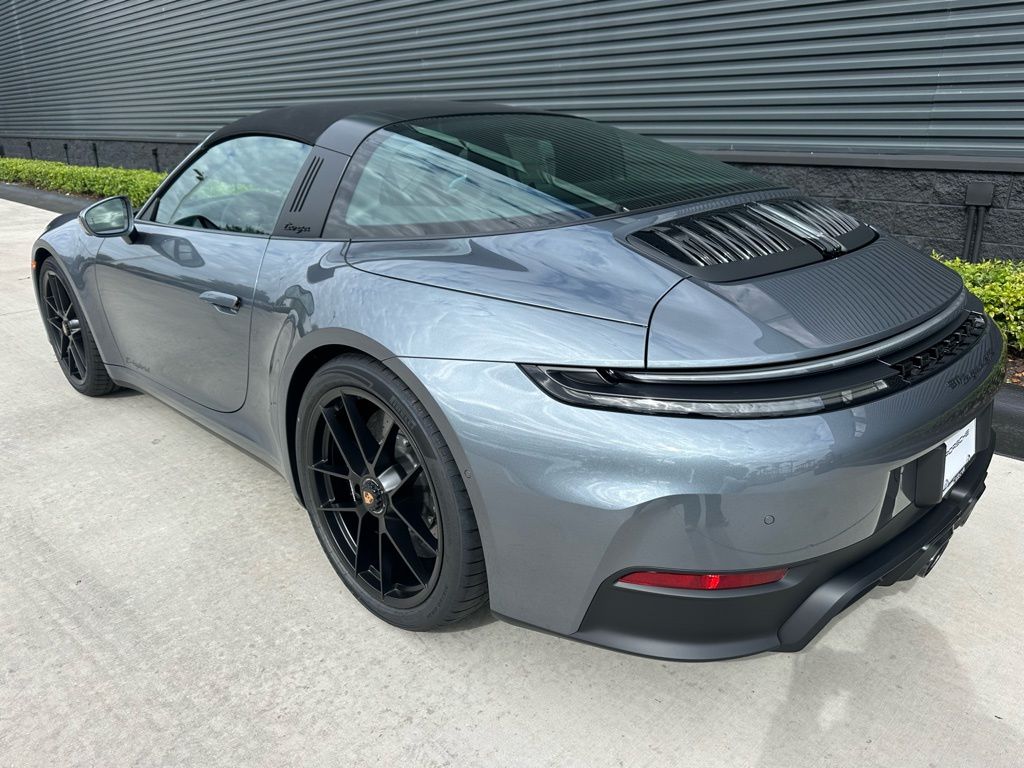 Thumbnail: 2026 Porsche 911 - 3