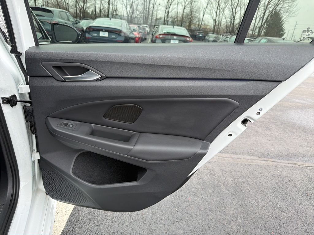 Thumbnail: 2023 Volkswagen Golf - 22