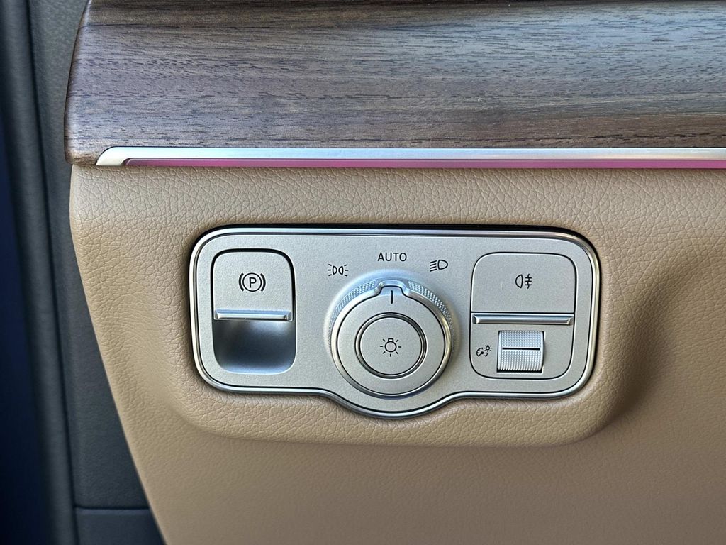 Thumbnail: 2026 Mercedes-Benz GLS - 13