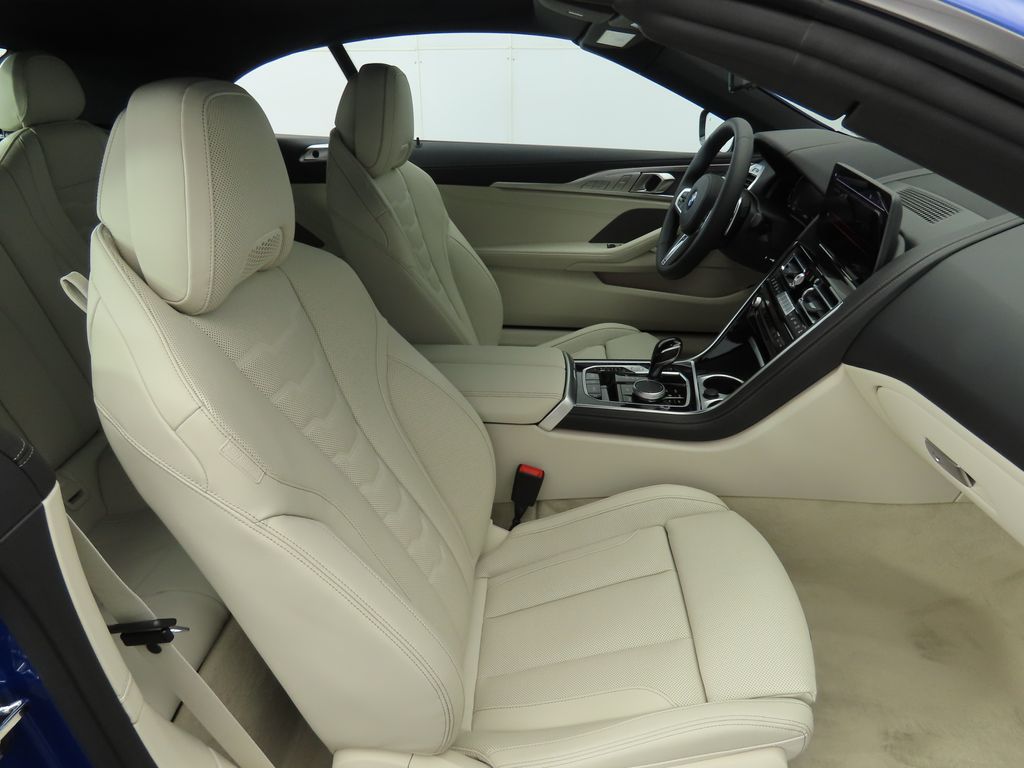 Thumbnail: 2026 BMW 8 Series - 18