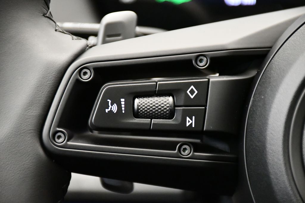 Thumbnail: 2026 Porsche Panamera - 27