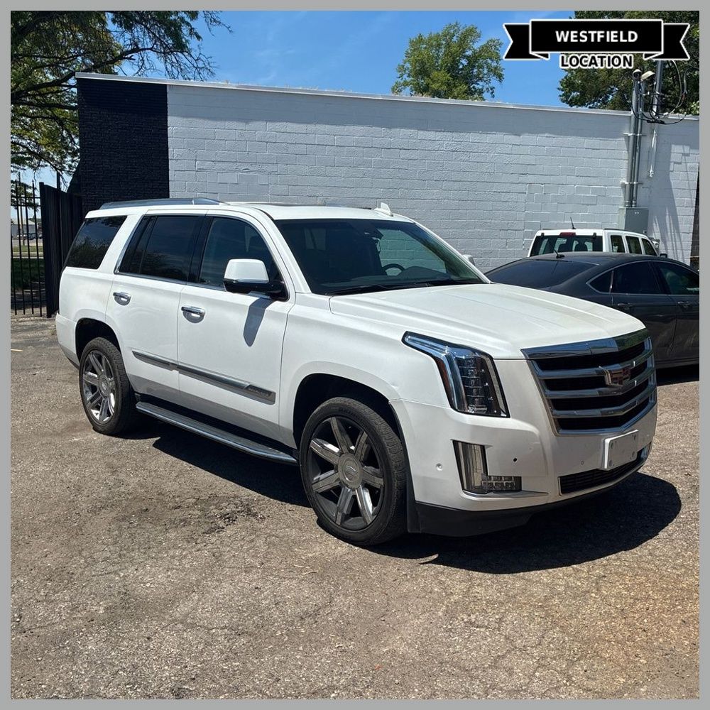 Crystal White Tricoat 2017 Cadillac Escalade Luxury 4WD SUV / Crossover Four-Wheel Drive 8-Speed Automatic