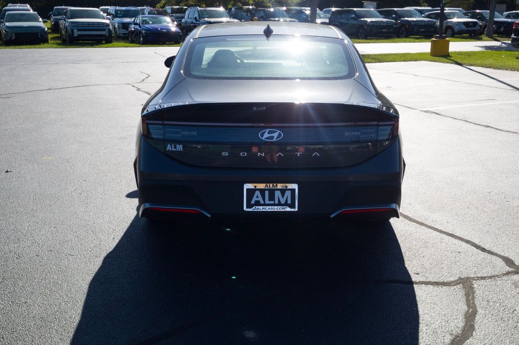 New 2026 Gray Hyundai SE image 6