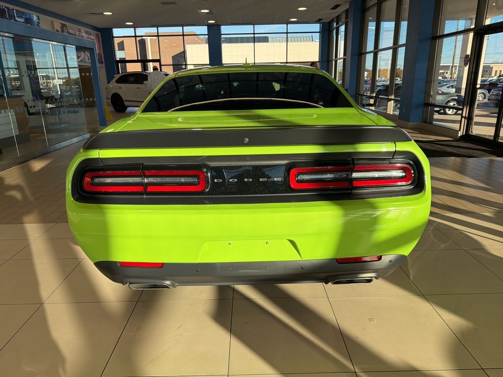 Thumbnail: 2015 Dodge Challenger - 4
