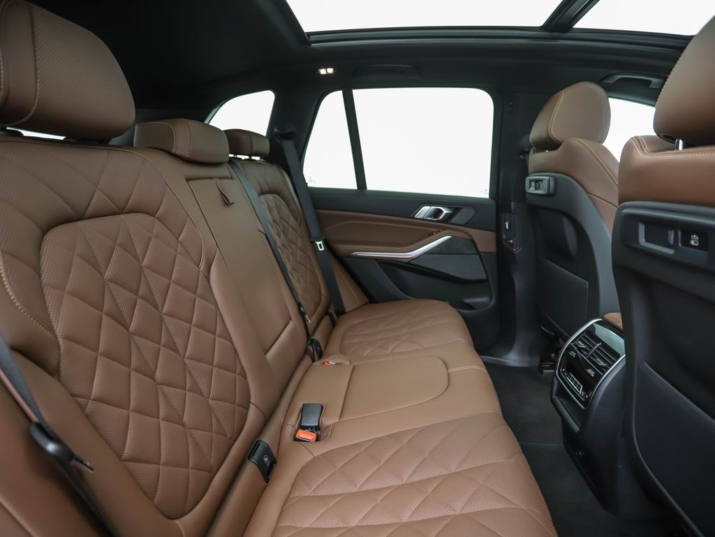 Thumbnail: 2023 BMW X5 - 27