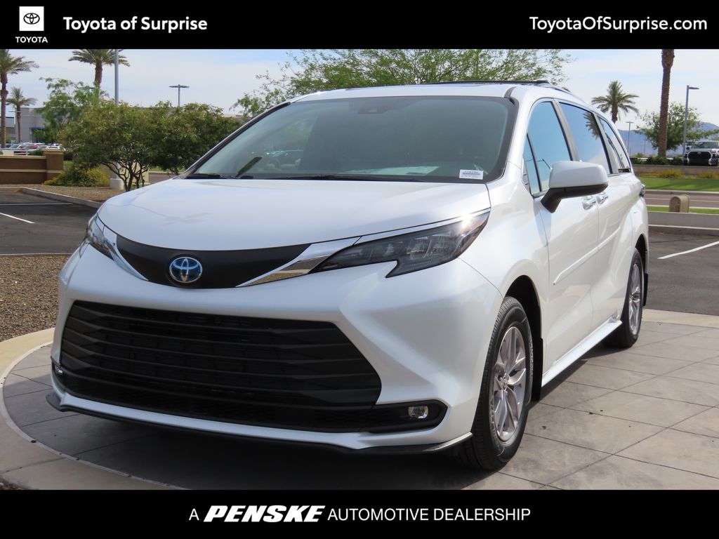 2025 Toyota Sienna XLE -
                Surprise, AZ