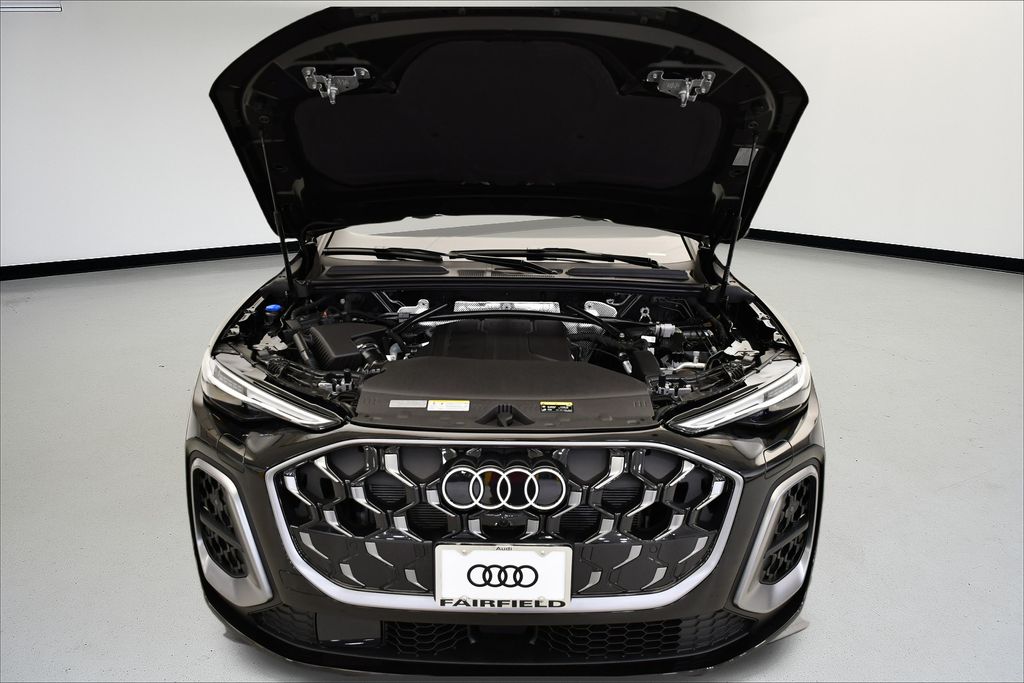 Thumbnail: 2025 Audi Q5 - 13