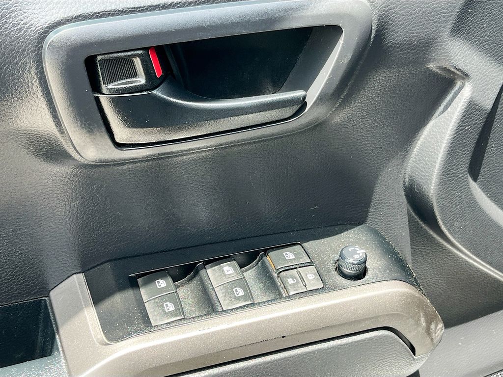 Used 2022 Gray Toyota SR5 image 17