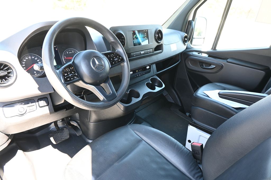 Thumbnail: 2023 Mercedes-Benz Sprinter - 4