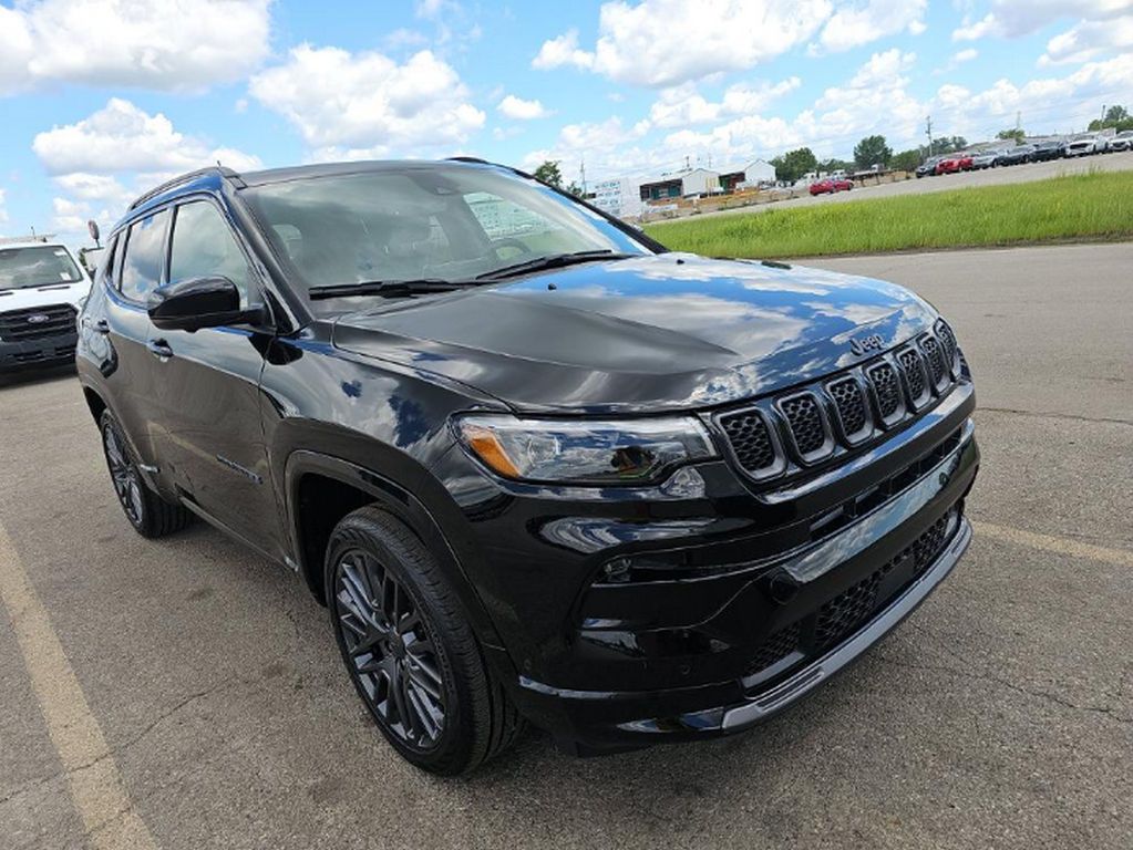Used 2023 Black Jeep Limited image 3