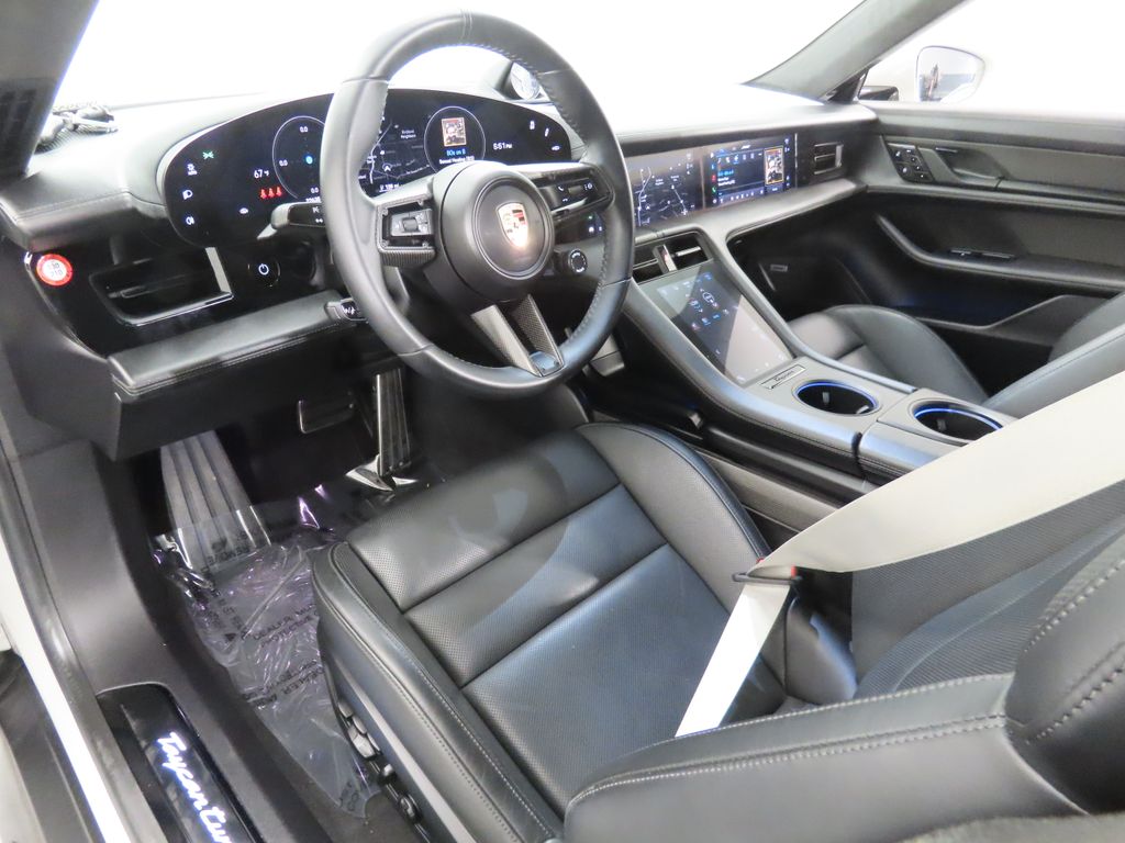 Thumbnail: 2021 Porsche Taycan - 4