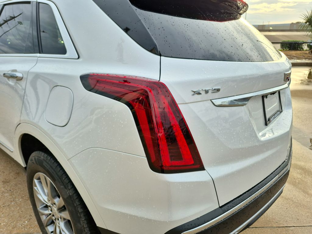 2022 Cadillac XT5 Premium Luxury White at AutoSavvy Houston Northwest