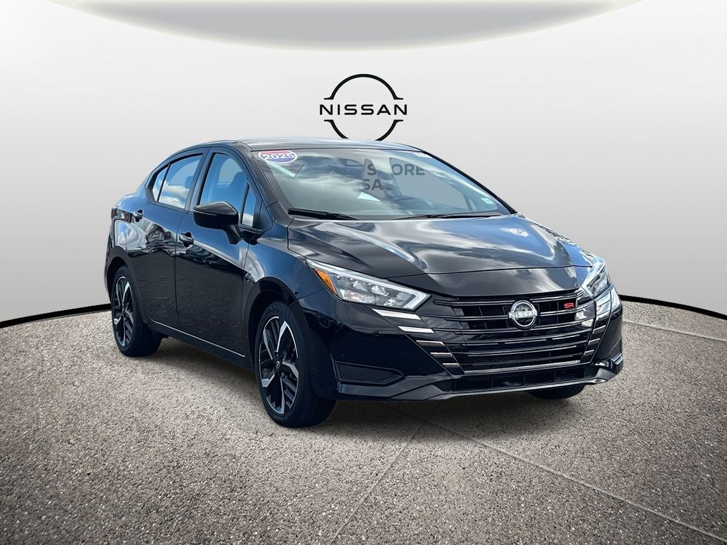 2025 Nissan Versa SR FWD
