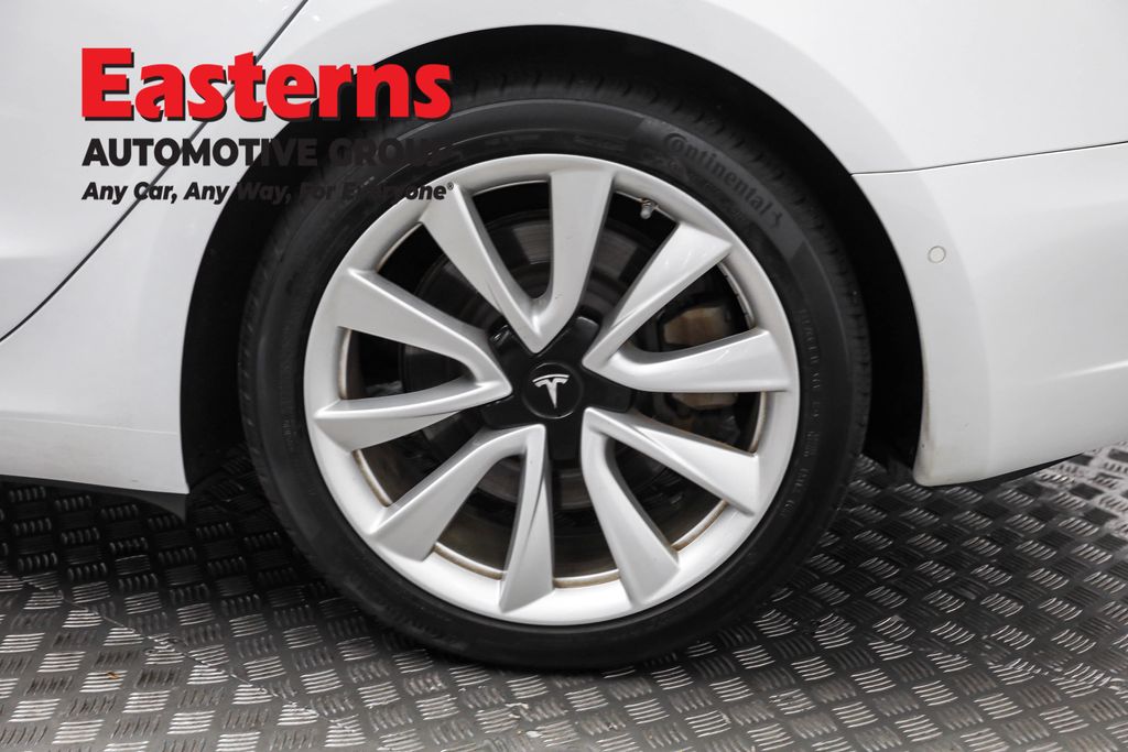 Used 2018 White Tesla Long Range image 30