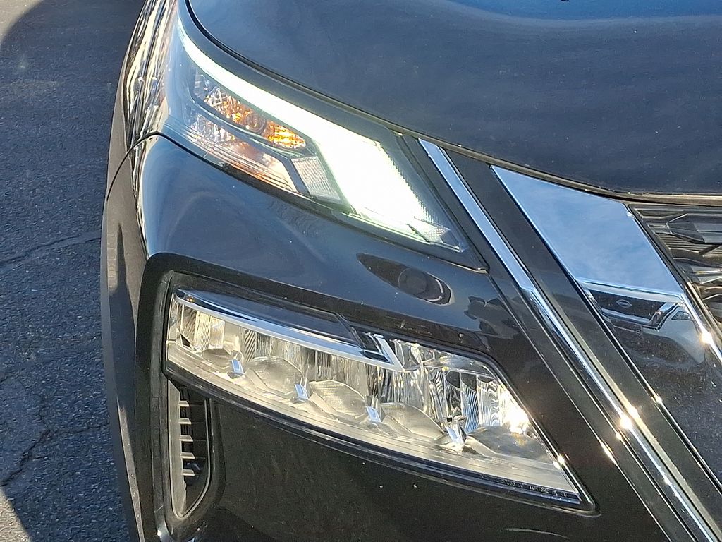 Thumbnail: 2022 Nissan Rogue - 9