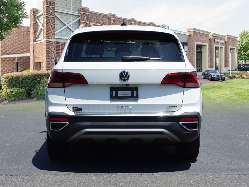 Thumbnail: 2022 Volkswagen Taos - 6